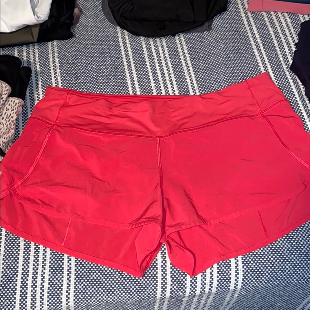 Lululemon Speed Short 2.5 in - EUC